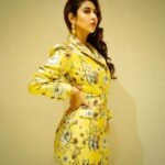 Sonarika Bhadoria Instagram – 💛🌼💛

📸 : @ashish_j_nakashe 
Styling : @arjunkumar_offical
Outfit : @ranbirmukherjeeofficial
Footwear : @paioshoes
Jewellery : @swagcommunications @ethnicandaz 
Assistance : @styleby_antara @dhwaniivithalani_22 
Mua : @mua_dipak_nayak