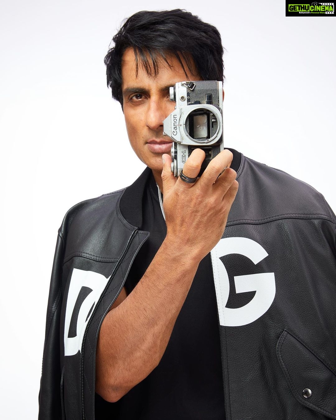 Sonu Sood Instagram - Fashion Fades Only Style Remains The Same😎