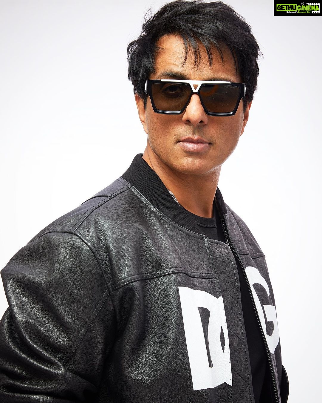 Sonu Sood Instagram - Fashion Fades Only Style Remains The Same😎