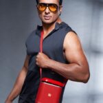 Sonu Sood Instagram - 𝐎𝐔𝐃...."𝐋𝐨𝐮𝐝 𝐚𝐧𝐝 𝐂𝐥𝐞𝐚𝐫"* '''𝐈𝐭 𝐌𝐚𝐤𝐞𝐬 𝐘𝐨𝐮 𝐋𝐨𝐨𝐤 𝐆𝐨𝐨𝐝''' 𝐓𝐡𝐞 𝐁𝐞𝐬𝐭 𝐌𝐨𝐛𝐢𝐥𝐞 𝐀𝐧𝐝 𝐌𝐮𝐬𝐢𝐜 𝐀𝐜𝐜𝐞𝐬𝐬𝐨𝐫𝐢𝐞𝐬 🎶🎵🎼 @oud___india @oud___india
