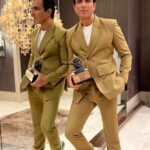 Sonu Sood Instagram - Thank you @globalspa_mag for Honouring me with “Humanitarian Of The Year” Award. 🏆 💛🙏 Styled by @pyumishra Look @laadoredesignerstudio @bhavik_bafna