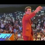 Sonu Sood Instagram - एक बिहारी सौ पे भारी। आभार पटना❤️. Thank you for all the love ❤️
