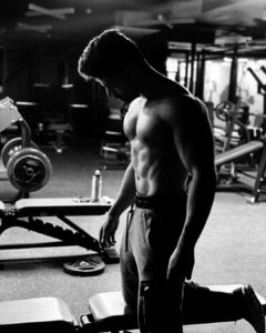 Sooraj Pancholi Instagram - “Goals are personal”  #youvsyou