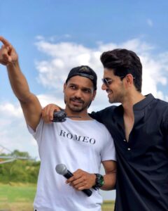 Sooraj Pancholi Instagram - Morning conversations with “ROMEO” @shashankdogra ☀️🎤