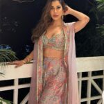 Sophie Choudry Instagram - Let Diwali nights begin ✨🪔💕 #diwali #blurrynights Outfit @gopivaiddesigns HMU @ambereenyusuf @loicindia #diwalinights #desigirl #indianoutfit #styleinspo #diwalioutfit #sophiechoudry #ootn