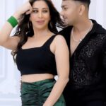 Sophie Choudry Instagram - Loved dancing with you @sophiechoudry on your super trending song #GoriHai 🔥❤️ 🎥 @adityabhansali_ #BhAw 🔥 #dancechallenge #trending #trendingsong #sophiechoudry Atrangz House