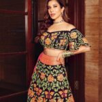 Sophie Choudry Instagram - Livin life in colour 🎨 Outfit @surilyg Jewels @azotiique HMU @ambereenyusuf 📸 @visualaffairs_va festivevibes #desigirl #lehenga #styleinspo #ootn #sophiechoudry