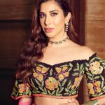 Sophie Choudry Instagram - Livin life in colour 🎨 Outfit @surilyg Jewels @azotiique HMU @ambereenyusuf 📸 @visualaffairs_va festivevibes #desigirl #lehenga #styleinspo #ootn #sophiechoudry