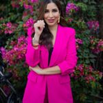 Sophie Choudry Instagram - There’s no such thing as too much Pink💕 #pinkcity #gorihai #promotions HMU @ambereenyusuf Styling: Me🤓 #promotions #eventstyling #ootd #suitup #pink #pinksuit #jaipur #sophiechoudry #styleinspo Pink City Jaipur