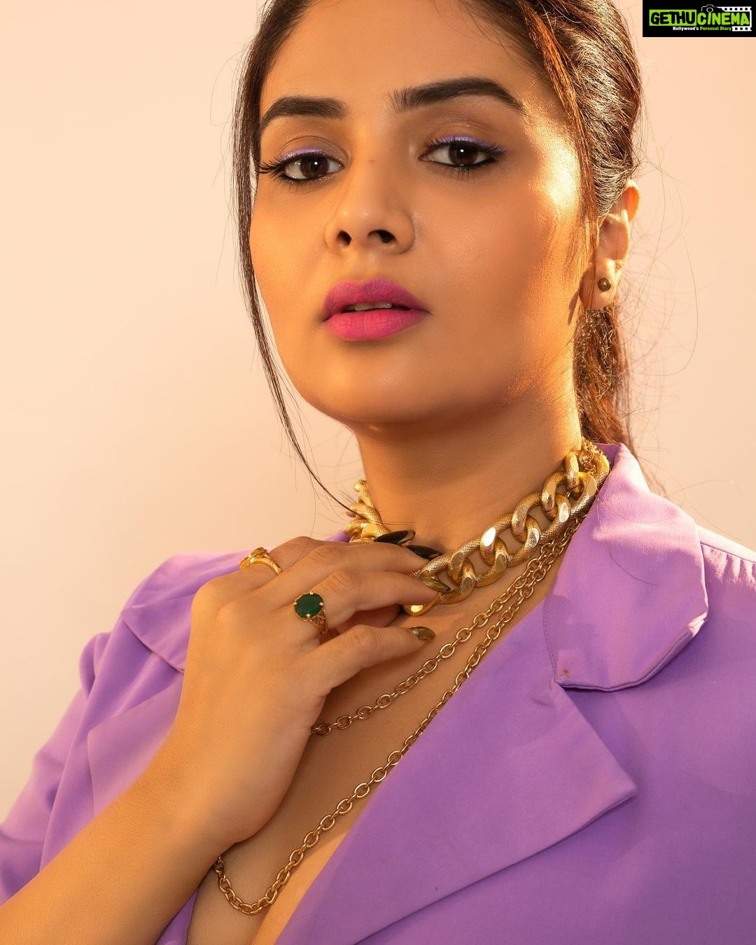 Sreemukhi Instagram - Dance ikon ✨ On @ahavideoin ✨ @oak_entertainments Styled by @impriyankasahajananda Outfit @getstyledbyprisa Earrings @kushalsfashionjewellery PC @chinthuu_klicks Make up @nookesh.malla Hair - @mahi_brand_ #sreemukhi #danceikon #aha #oakentertainments #styledbypriyankasahajananda