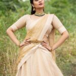 Sreemukhi Instagram - Mana oori Rangasthalam! ✨❤️ On @zeetelugu ❤️ Styled by @impriyankasahajananda Outfit @charvi_by_aswini Jewellery @kushalsfashionjewellery PC @chinthuu_klicks Make up @nookesh.malla Hair- Mahesh #sreemukhi #manaoorirangasthalam #zeetelugu #styledbypriyankasahajananda