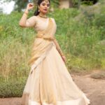 Sreemukhi Instagram - Mana oori Rangasthalam! ✨❤️ On @zeetelugu ❤️ Styled by @impriyankasahajananda Outfit @charvi_by_aswini Jewellery @kushalsfashionjewellery PC @chinthuu_klicks Make up @nookesh.malla Hair- Mahesh #sreemukhi #manaoorirangasthalam #zeetelugu #styledbypriyankasahajananda