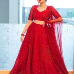 Sreemukhi Instagram - SAREGAMAPA ❤️✨ And that’s a wrap! Such an amazing season! Made some amazing memories! And this season is really close to my ❤️ Styling @impriyankasahajananda Outfit @srisuvarnamandir Jewellery @kushalsfashionjewellery PC @chinthuu_klicks Make up @nookesh.malla Hair- Mahesh #styledbypriyankasahajananda #sreemukhi #saregamapa #grandfinale #itsawrap
