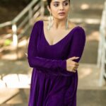 Sreemukhi Instagram - Aadivaaram with star maa parivaaram! ✨ On @starmaa every Sunday at 11 am! ✨ Styled by @impriyankasahajananda Outfit @charvi_by_aswini Jewellery @kushalsfashionjewellery PC @chinthuu_klicks Make up @nookesh.malla Hair @mahi_brand_ #sreemukhi #starmaa #aadivaaramwithstarmaaparivaaram #styledbypriyankasahajananda