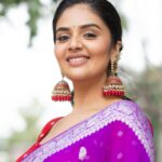Sreemukhi Instagram - Dance ikon ✨ On @ahavideoin ✨ @oak_entertainments Styled by @greeshma_krishna.k Outfit @riya_designing_studio Accessories @pretty.jewelbox PC @chinthuu_klicks Make up @nookesh.malla Hair - @mahi_brand_ #sreemukhi #danceikon #aha #oakentertainments #styledbygkk