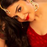 Sreemukhi Instagram - SAREGAMAPA ❤️✨ And that’s a wrap! Such an amazing season! Made some amazing memories! And this season is really close to my ❤️ Styling @impriyankasahajananda Outfit @srisuvarnamandir Jewellery @kushalsfashionjewellery PC @chinthuu_klicks Make up @nookesh.malla Hair- Mahesh #styledbypriyankasahajananda #sreemukhi #saregamapa #grandfinale #itsawrap