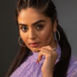 Sreemukhi Instagram - Dance ikon ✨ On @ahavideoin ✨ @oak_entertainments Styled by @greeshma_krishna.k PC @chinthuu_klicks Make up @nookesh.malla Hair - @mahi_brand_ #sreemukhi #danceikon #aha #oakentertainments #styledbygkk