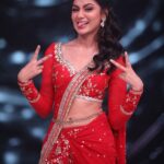 Sriti Jha Instagram – Bindiwali :)

❤️
This beautiful ensemble by @iamkenferns deserved better posing. Thank you Ken for always getting it right😘
Make up @onherbrush 
Hair by @vhairforu 

#jhalakdikhlajaa10