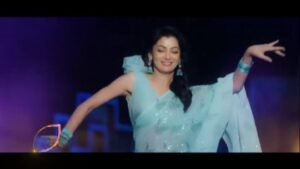 Sriti Jha Instagram - Wild card entry ke saath karne wali hai Sriti Jha apna Jhalak Dikhhla Jaa ka safar shuru! 😍🥰 Dekhiye #JhalakDikhhlaJaa aaj raat aur, har Sat-Sun, 8 baje, sirf #Colors par. Anytime on @voot @patanjalidantkanti1 @libertyshoesltd @itisriti