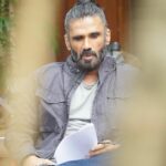 Suniel Shetty Instagram – Doing more of what makes me happy !!
#mood #shooting #thoughts 
@yoodleefilms
@saregama_official