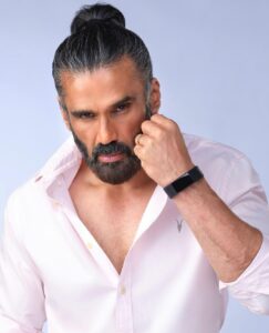 Suniel Shetty Instagram - Listening very carefully with my eyes. 
#shooting #eyes #bts #alleyes #focus #workmode