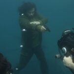 Suniel Shetty Instagram – Getting tanked is a good thing sometimes 🤿 

#hunter #underwater #invisiblewoman #behindthescenes @batraalok8
@dir_prince_dhiman
@jesilpatel
@Vivek_patne
@aar.yaa.paar

@yoodleefilms @saregama_official @scubanees @zahaan.adenwala