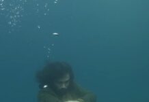 Suniel Shetty Instagram - Getting tanked is a good thing sometimes 🤿 #hunter #underwater #invisiblewoman #behindthescenes @batraalok8 @dir_prince_dhiman @jesilpatel @Vivek_patne @aar.yaa.paar @yoodleefilms @saregama_official @scubanees @zahaan.adenwala