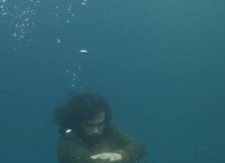 Suniel Shetty Instagram - Getting tanked is a good thing sometimes 🤿 #hunter #underwater #invisiblewoman #behindthescenes @batraalok8 @dir_prince_dhiman @jesilpatel @Vivek_patne @aar.yaa.paar @yoodleefilms @saregama_official @scubanees @zahaan.adenwala