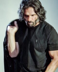 Suniel Shetty Instagram - Stronger than my excuses!!