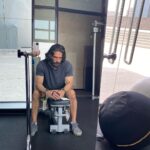 Suniel Shetty Instagram - LOCKDOWN or LOCKUP staying mentally and physically fit is the only way out !! @bodyfirstwellness @fittrwithjc @bala.squats @fittrwithsquats @bigfmindia #moveyourbody #selfcaresunday #findyourstrong #noexcuses #homeworkout