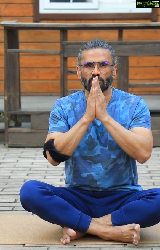 Suniel Shetty Instagram - Break the cliche's of #Yoga and know how it can help us achieve mental strength, with me and @bigfmindia Have you also experienced the benefits of #Yoga? Share it with us in the comment section below. #21DinWellnessIn Powered By - @electralofficial, @niineindia , @davaindiagenericpharmacy Associate Partners - @bodyfirstwellness, @joyvillehomes, @polaroidsun_in #salonioils