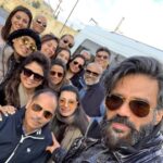 Suniel Shetty Instagram – So many people love  you , Don’t focus on the ones who don’t .  CHOOSE HAPPY!! HAVE A HAPPY 2019
