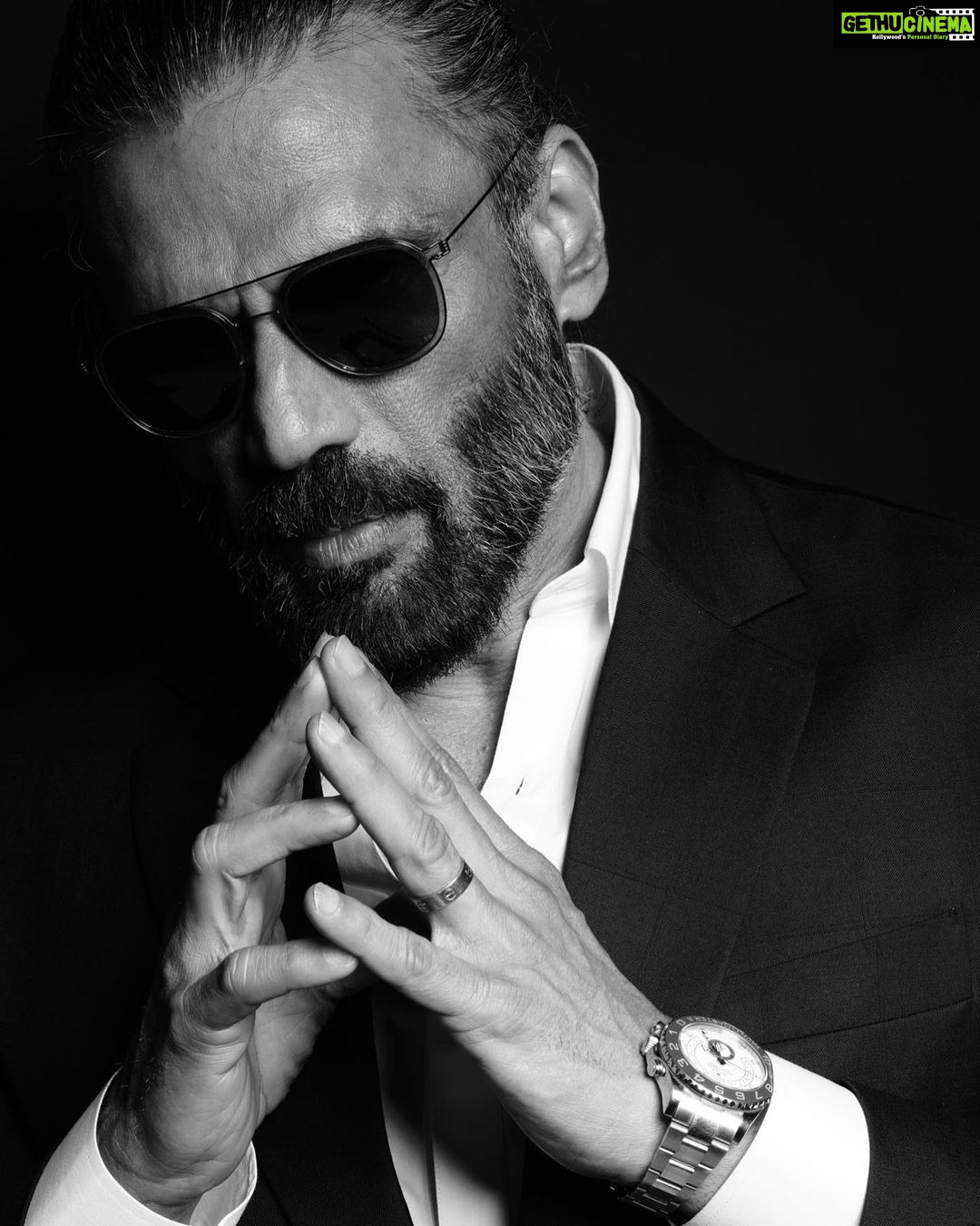 Suniel Shetty Instagram - Style over fashion for me !! #stylefashion #comfort #stylist #clothes #lifestyle @munnasphotography @aalimhakim @dhaneshjchheda @justmenindia