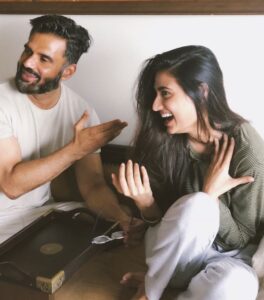 Suniel Shetty Instagram - When I’m not making fun of her... I’m making her laugh! U are the best thing about me !!! MY HAPPY . #HappyDaughtersDay My Baby!! @athiyashetty