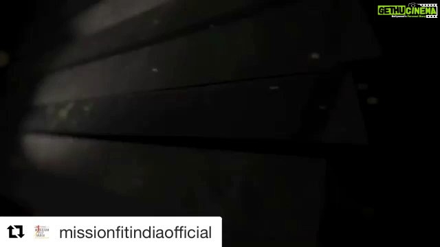 Suniel Shetty Instagram - The healing wonders of Indian spices is not limited to turmeric! Most of the spices in our kitchen play a significant role in our wellness! And who better than @acharya_balkrishna Ji, to explain the gifts India can offer to the world, for holistic fitness! @missionfitindiaofficial #Repost @missionfitindiaofficial with @get_repost ・・・ Indian kitchens are stocked with spices and ingredients that are not just a treat for your taste buds but come with a plethora of health benefits. Understand the art of wellness through Ayurveda from none other than Ayurved Guru @acharya_balkrishna Ji #MissionFitIndia @suniel.shetty @swaamiramdev @patanjaliproducts @feverfmofficial @myfmindia @FTheCouch @prolineindia @reliancejio @officialjiocinema @jiomusicofficial @tataskyofficial @saavn The New India Assurance Co.Ltd.