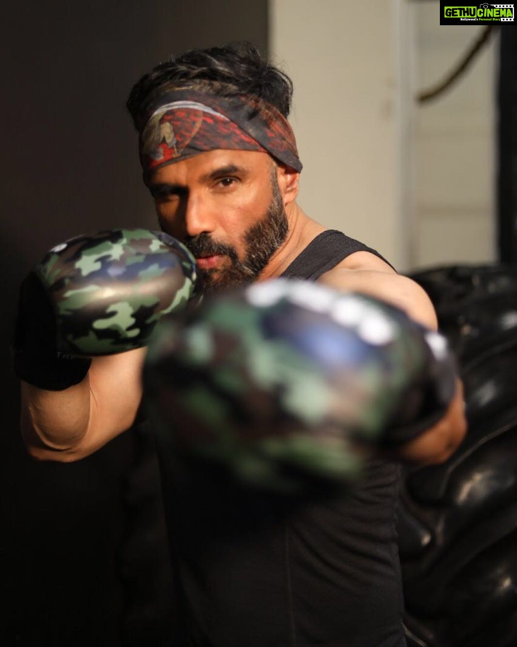 Suniel Shetty Instagram - With his blessings, such magic was bound to happen! So proud of Jai Bajrangi having bagged the Best Religious Program award at the #NewYorkFestival Congratulations to the entire team at @feverfmofficial @raysumanto for this outstanding concept, team @fthecouch for amazing #casting for #AwaazKiActing and well done my fellow voice artists @rajeshkava.official @khushidani @rishabh_raj_actor @mylense09 @rishigambhir123 @balmukund9 @saanwari_yagnik @rajeshkumarrsingh @sumriddhi_shukla @ashok4369 @sinhatoshi @rasheema_a #MukeshKava #vikrambhardwaj #DivyanshuSingh. #TejaswiniSingh A big big hand to all involved!