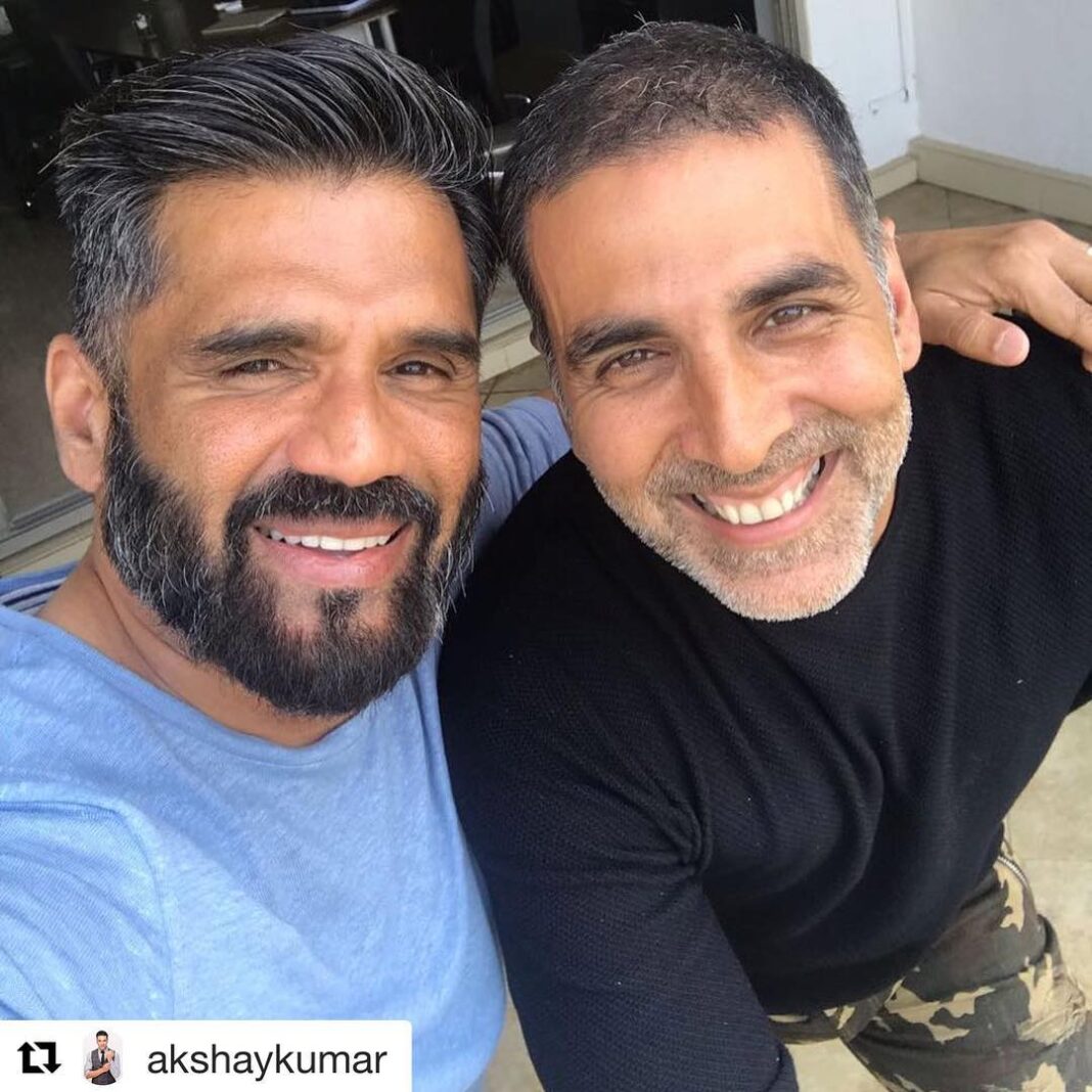 Suniel Shetty Instagram - Aye Raaaaajjjuuuu! Always such a pleasure to see you!!! So happy to be smiling together forever! #Repost @akshaykumar with @get_repost This is not a throwback but takes me back to so many. As always was lovely catching up with one of my oldest friend and co-star @suniel.shetty today :)