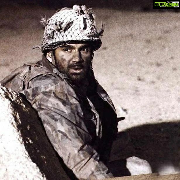 Suniel Shetty Instagram - Tears in the eyes, pride in my heart, fire in my soul. A mixed bag of emotions on #KargilVijayDiwas but mainly a song on the lips for the motherland. I must also thank #JPDutta sir for keeping war heroes alive in us with #Border #LoC. Salut our heroes #JaiHind #vijaydiwas @nidhiduttaofficial @siddhid11 #jpfilms
