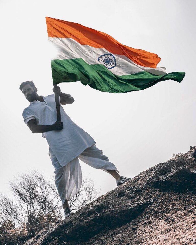 Suniel Shetty Instagram - Freedom in the mind,‬ ‪Faith in the words, ‬ ‪Pride in our hearts,‬ ‪and memories in our souls.‬ ‪Respect for the nation, today & every other day #independenceday @skmfotography