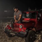 Suniel Shetty Instagram - Caught lost in some thoughts deep, on my favourite jeep 😊 With another week gone by at #IndiasAsliChampion, a lot to think about & contemplate @andtvofficial @skmfotography @navin.p.shetty @specsnshades