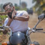 Suniel Shetty Instagram - All set for the new week & a new ride 😊 #IndiasAsliChampion @andtvofficial #swasthbharat #monday @skmfotography @navin.p.shetty @specsnshades