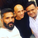 Suniel Shetty Instagram – Dhanesh & Dharmesh! Not just their names but their efforts in keeping me dressed are in sync too…Owe  the appreciation to @specsnshades #justmen & ofcourse my most stylish stylist @navin.p.shetty