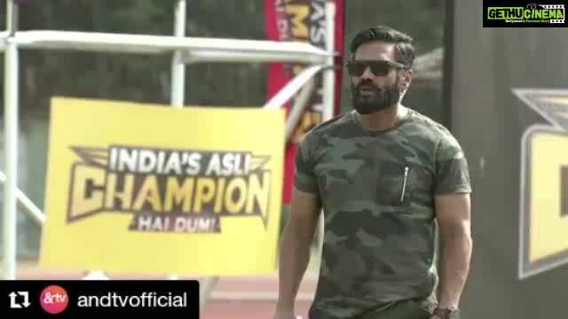 Suniel Shetty Instagram - Sea- the most peaceful as well as the most turbulent ... almost a reflection of the changing states of mind at #IndiasAsliChampion @andtvofficial #swasthbharat