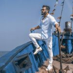 Suniel Shetty Instagram - Learn from the sea how not to be restrained...dive into the depths of your being & uncover the well kept secret of your own strength to become #IndiasAsliChampion #haidum? @andtvofficial @skmfotography @navin.p.shetty @specsnshades