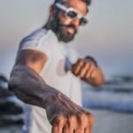 Suniel Shetty Instagram - Inn 'knuckles' ki Nakal utaarna, Na mushkil hai, Na namumkin! All you need is dedication, determination & discipline like #indiasaslichampion @andtvofficial #swasthabharat