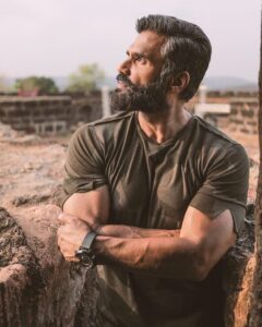 Suniel Shetty Instagram - If you want to shine like the sun, first burn like the sun- APJ Abdul Kalam ! #IndiasAsliChampion @andtvofficial #haidam ?#swasthabharat