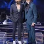Suniel Shetty Instagram - आप जहां खड़े हुए, हम सबकी लाइन वहीं से शुरू हुई @amitabhbachchan sir। आपको जन्मदिन की ढेर सारी शुभकामनाएं। ऐसे ही मुस्कुराते रहिए, और हमें और हमारी आने वाली पीढ़ियों को प्रेरित करते रहिए। #happybirthdayamitabhbachchan #god