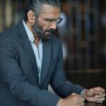 Suniel Shetty Instagram – When thoughts take over . 
Overtake them !!! 
@aalimhakim @bodyfirstwellness 
@gmmodular 
@justmenindia