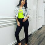 Sunny Leone Instagram – Surat! 

Outfit by @mashbymalvikashroff
Styled by @hitendrakapopara
Fashion team @tanyakalraaa
@sarinabudathoki

H&M @kin_vanity @jeetihairtstylist