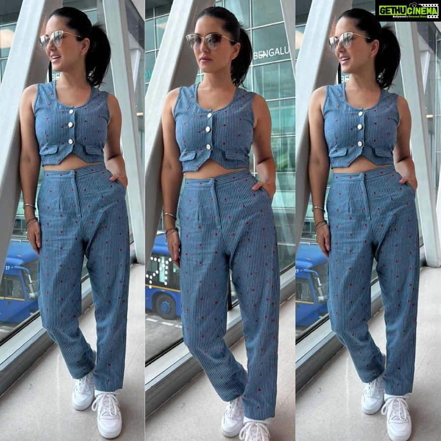 Sunny Leone Instagram - Thrice the fun!! . . Outfit by @maivy.in Styled by @hitendrakapopara Fashion Team @tanyakalraaa @sarinabudathoki